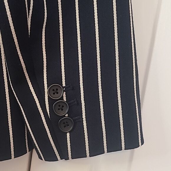 Banana Republic Navy & White Vertical Striped Blazer Two Button Pockets Size 8 - Picture 7 of 10